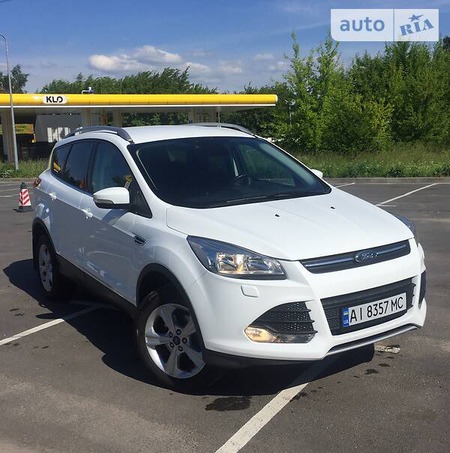 Ford Kuga 2016  випуску Київ з двигуном 1.5 л бензин позашляховик  за 13600 долл. 