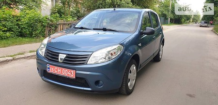 Dacia Sandero 2008  випуску Харків з двигуном 1.4 л бензин хэтчбек механіка за 5299 долл. 