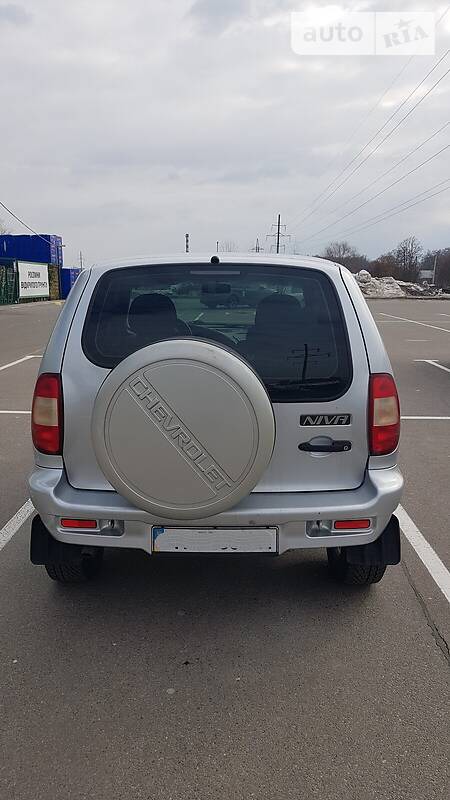 Chevrolet Niva 2007  випуску Київ з двигуном 0 л бензин позашляховик механіка за 4000 долл. 