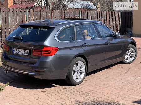 BMW 330 2016  випуску Вінниця з двигуном 2 л бензин універсал автомат за 21800 долл. 