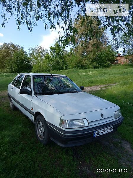 Renault 21 1990  випуску Миколаїв з двигуном 1.7 л  хэтчбек механіка за 1600 долл. 