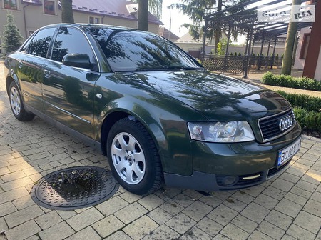 Audi A4 Limousine 2001  випуску Львів з двигуном 1.9 л дизель седан механіка за 5600 долл. 