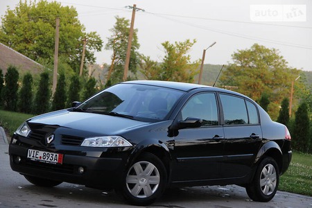 Renault Megane 2003  випуску Тернопіль з двигуном 0 л бензин седан механіка за 4700 долл. 