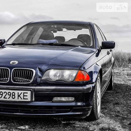 BMW 320 1998  випуску Дніпро з двигуном 2 л дизель седан механіка за 4700 долл. 