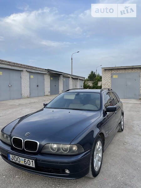 BMW 525 2003  випуску Запоріжжя з двигуном 2.5 л дизель універсал автомат за 3400 долл. 