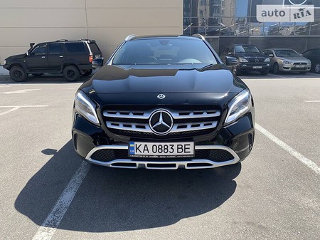 Mercedes-Benz GLA 250 2019  випуску Київ з двигуном 2 л бензин позашляховик автомат за 32000 долл. 