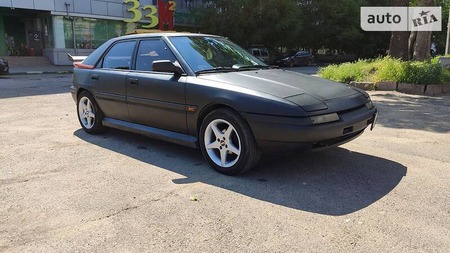 Mazda 323 1992  випуску Миколаїв з двигуном 1.6 л  хэтчбек механіка за 2200 долл. 