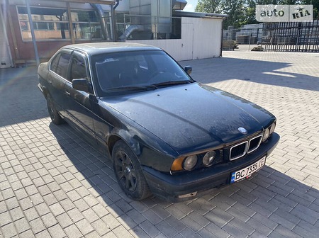 BMW 524 1991  випуску Львів з двигуном 2.4 л дизель седан механіка за 2200 долл. 