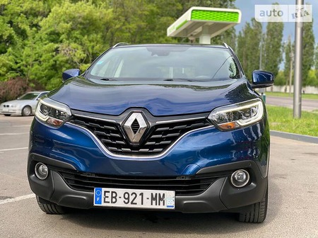 Renault Kadjar 2016  випуску Рівне з двигуном 1.5 л дизель позашляховик механіка за 14850 долл. 