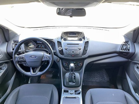Ford Kuga 2017  випуску Львів з двигуном 2 л дизель позашляховик автомат за 20400 долл. 