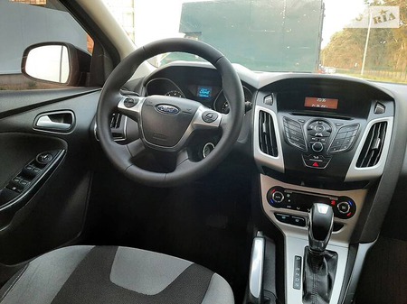 Ford Focus 2011  випуску Київ з двигуном 1.6 л  хэтчбек автомат за 7600 долл. 