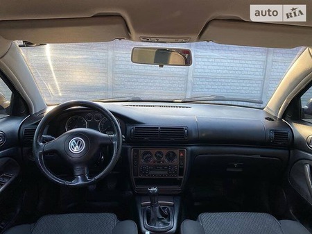 Volkswagen Passat 2002  випуску Чернігів з двигуном 1.8 л  універсал механіка за 5200 долл. 