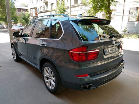 BMW X5 2012  випуску Харків з двигуном 3 л бензин позашляховик автомат за 17900 долл. 