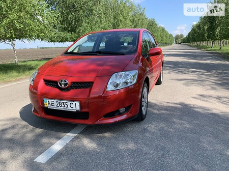 Toyota Auris 2008  випуску Дніпро з двигуном 1.6 л бензин хэтчбек  за 8899 долл. 