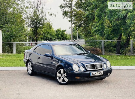 Mercedes-Benz CLK 200 1999  випуску Дніпро з двигуном 2 л бензин седан автомат за 1950 долл. 