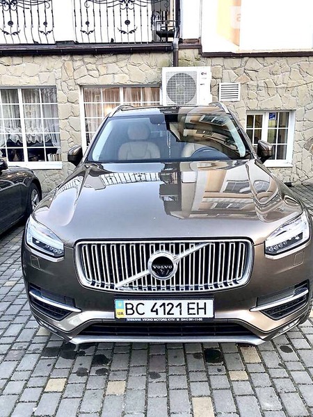 Volvo XC90 2015  випуску Львів з двигуном 2 л дизель позашляховик автомат за 34800 долл. 