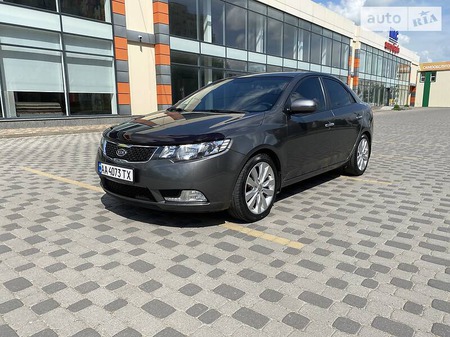 KIA Cerato 2012  випуску Хмельницький з двигуном 1.6 л бензин седан автомат за 9500 долл. 