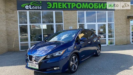 Nissan Leaf 2018  випуску Харків з двигуном 0 л електро хэтчбек автомат за 23200 долл. 