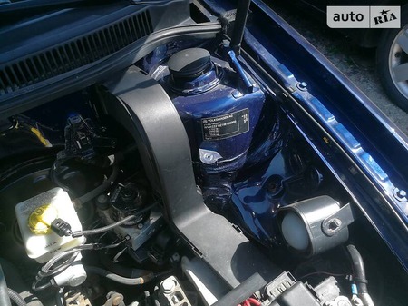 Volkswagen Golf 2000  випуску Луцьк з двигуном 1.6 л бензин універсал механіка за 4099 долл. 