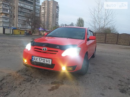 Toyota Corolla 2004  випуску Харків з двигуном 1.6 л  хэтчбек механіка за 4300 долл. 