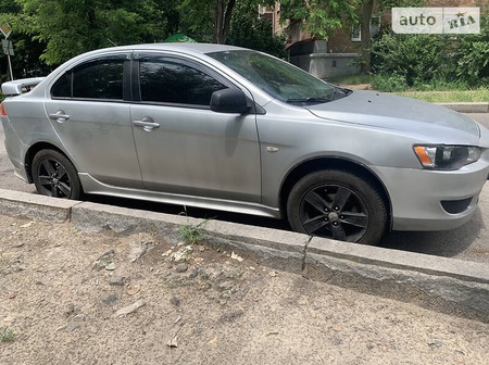 Mitsubishi Lancer 2007  випуску Миколаїв з двигуном 2 л  седан механіка за 5000 долл. 