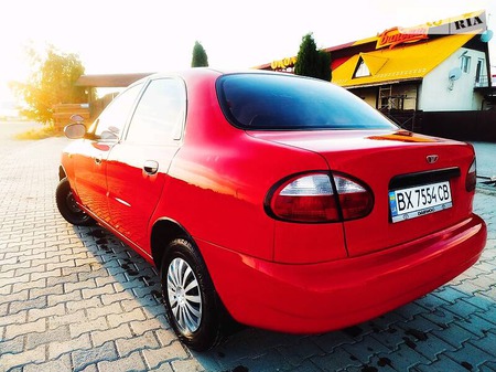 Daewoo Lanos 2008  випуску Чернівці з двигуном 1.5 л бензин седан механіка за 2800 долл. 