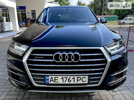 Audi Q7 2016  випуску Дніпро з двигуном 2 л бензин позашляховик автомат за 39500 долл. 