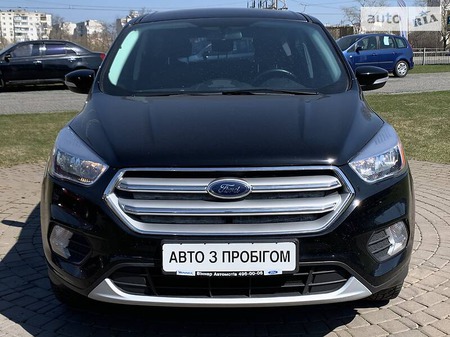 Ford Kuga 2017  випуску Київ з двигуном 2 л дизель позашляховик механіка за 12900 євро 