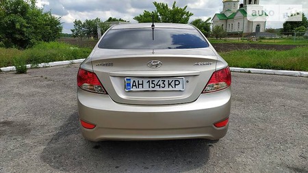 Hyundai Accent 2011  випуску Донецьк з двигуном 1.6 л  седан механіка за 8200 долл. 