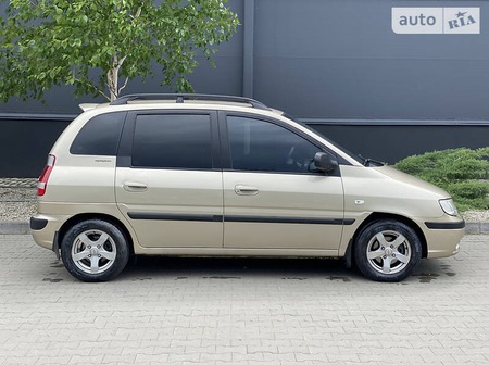 Hyundai Matrix 2006  випуску Київ з двигуном 1.8 л  мінівен автомат за 4700 долл. 
