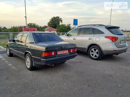 Mercedes-Benz 190 1988  випуску Київ з двигуном 2.3 л бензин седан механіка за 3000 долл. 