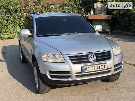 Volkswagen Touareg 2005  випуску Київ з двигуном 2.5 л дизель позашляховик механіка за 10999 долл. 