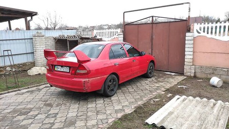 Mitsubishi Lancer 1996  випуску Миколаїв з двигуном 1.3 л бензин седан механіка за 3500 долл. 