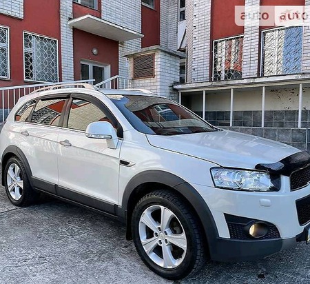 Chevrolet Captiva 2012  випуску Тернопіль з двигуном 3 л  позашляховик автомат за 10900 долл. 