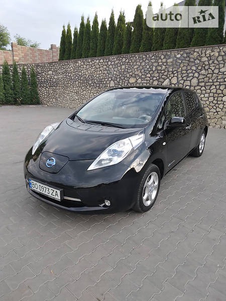 Nissan Leaf 2012  випуску Тернопіль з двигуном 0 л електро хэтчбек автомат за 6999 долл. 