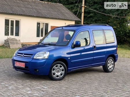 Citroen Berlingo 2007  випуску Івано-Франківськ з двигуном 1.6 л бензин мінівен механіка за 5750 долл. 