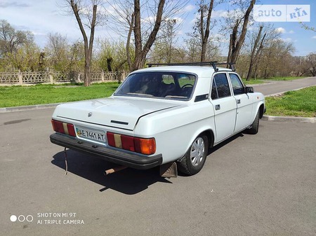 ГАЗ 31029 1995  випуску Дніпро з двигуном 2.4 л бензин седан механіка за 1050 долл. 