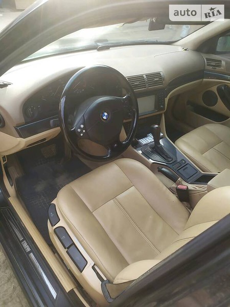 BMW 525 1997  випуску Чернівці з двигуном 2.5 л дизель седан автомат за 5500 долл. 