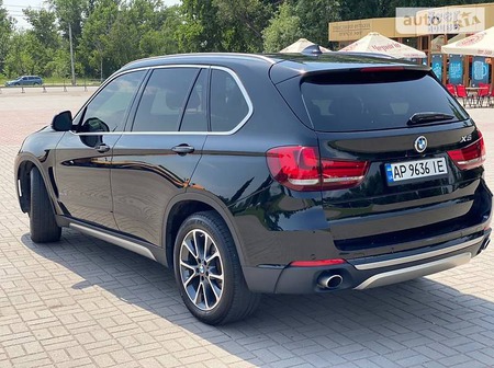 BMW X5 2017  випуску Запоріжжя з двигуном 3 л бензин позашляховик  за 35600 долл. 