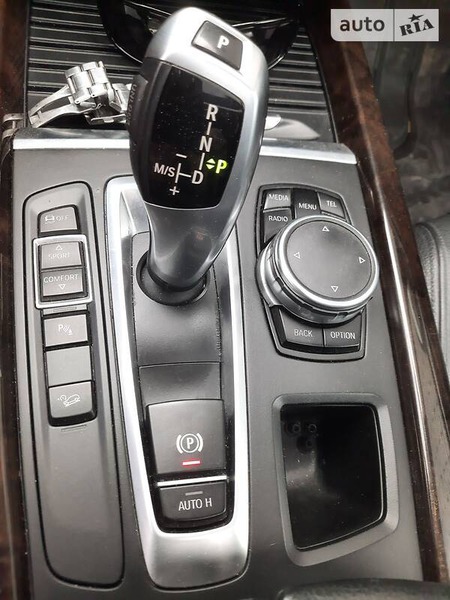 BMW X5 2014  випуску Вінниця з двигуном 3 л бензин позашляховик автомат за 26100 долл. 