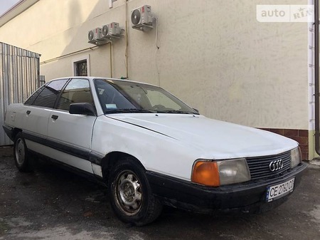 Audi 100 1989  випуску Чернівці з двигуном 2 л  седан механіка за 1500 долл. 