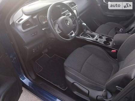 Renault Kadjar 2016  випуску Рівне з двигуном 1.5 л  позашляховик автомат за 15400 долл. 