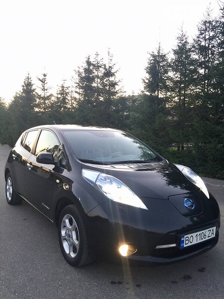 Nissan Leaf 2012  випуску Тернопіль з двигуном 0 л електро хэтчбек автомат за 7500 долл. 