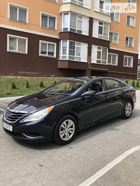 Hyundai Sonata 2012  випуску Хмельницький з двигуном 2.4 л бензин седан  за 7800 долл. 