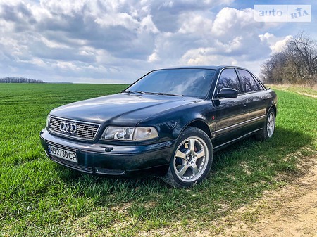 Audi A8 1996  випуску Вінниця з двигуном 4.2 л  седан автомат за 4400 долл. 
