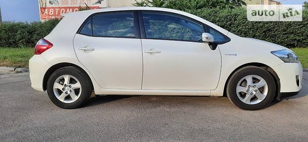 Toyota Auris 2010  випуску Одеса з двигуном 1.8 л гібрид хэтчбек автомат за 10500 долл. 