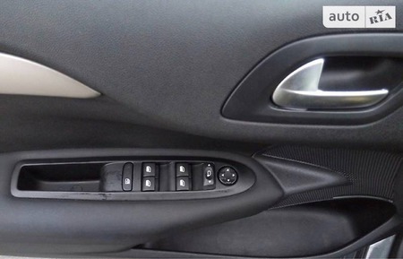 Citroen C4 2014  випуску Тернопіль з двигуном 1.6 л дизель хэтчбек механіка за 9000 долл. 