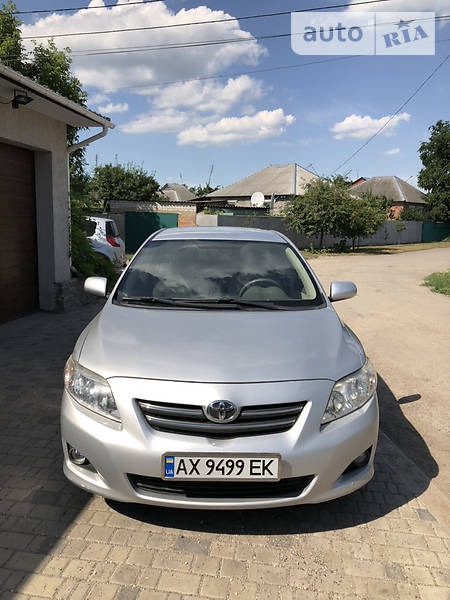 Toyota Corolla 2007  випуску Харків з двигуном 1.8 л бензин седан автомат за 7750 долл. 