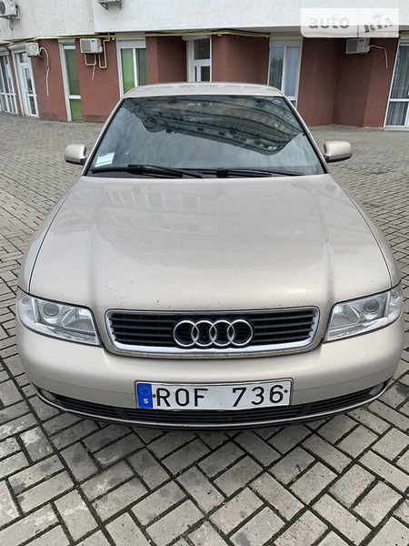 Audi A4 Limousine 2000  випуску Миколаїв з двигуном 1.9 л дизель седан автомат за 2000 долл. 