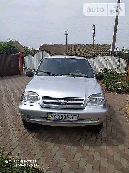 Chevrolet Niva 2005  випуску Київ з двигуном 1.7 л бензин універсал  за 3700 долл. 